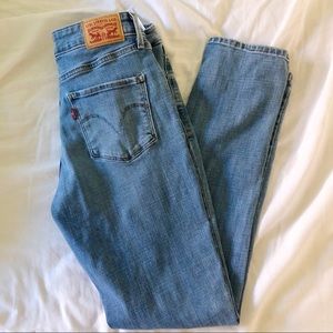 Levi mid rise skinny jean